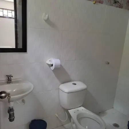 Alojamiento entero: casa amplia, patio acogedor Ríohacha Exterior foto