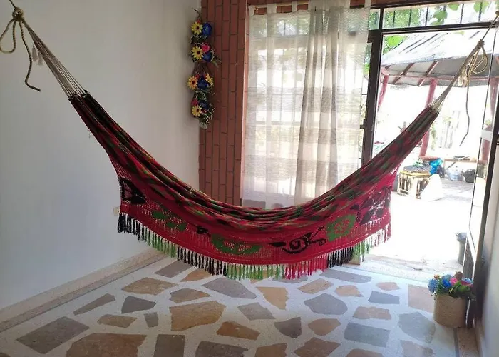 Alojamiento Entero, Casa Amplia, Patio, Aire