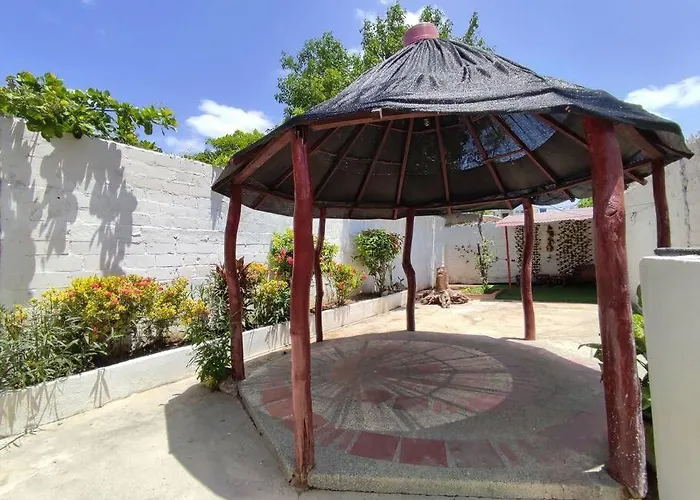 Alojamiento Entero, Casa Amplia, Patio, Aire
