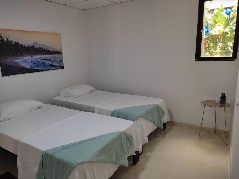 Entero, Casa Amplia, Patio, Aire Riohacha