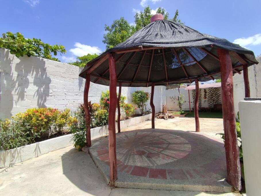 Entero, Casa Amplia, Patio, Aire Riohacha